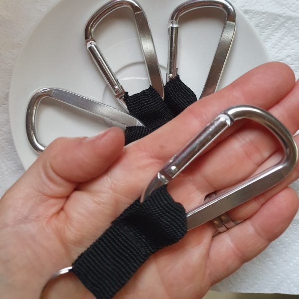 Carabina style key ring