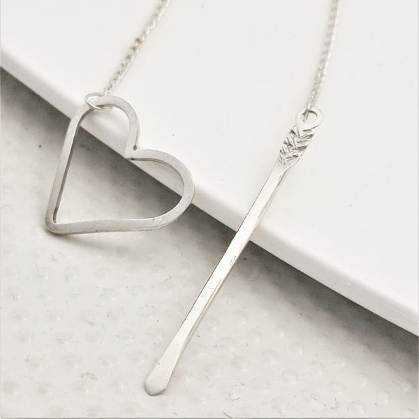 Lariat style heart and arrow necklace