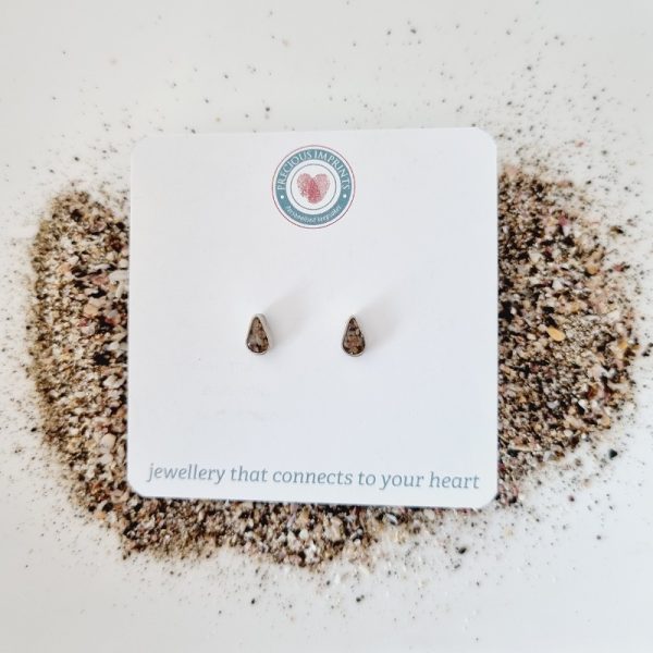 Sand from your favourite beach captured forever in our gorgeous beach studs